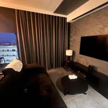 Corner 1 Bed In Mercury With Rooftop Pool Seasonal *