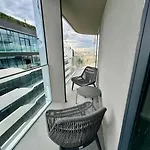 Corner 1 Bed In Mercury With Rooftop Pool Seasonal Appartement San Ġiljan