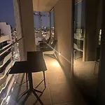 Corner 1 Bed In Mercury With Rooftop Pool Seasonal דירה *